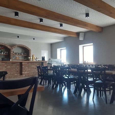 Penzionmoravia Moravská Nová Ves المظهر الخارجي الصورة